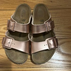 Girls Metallic Rose Gold Birkenstock